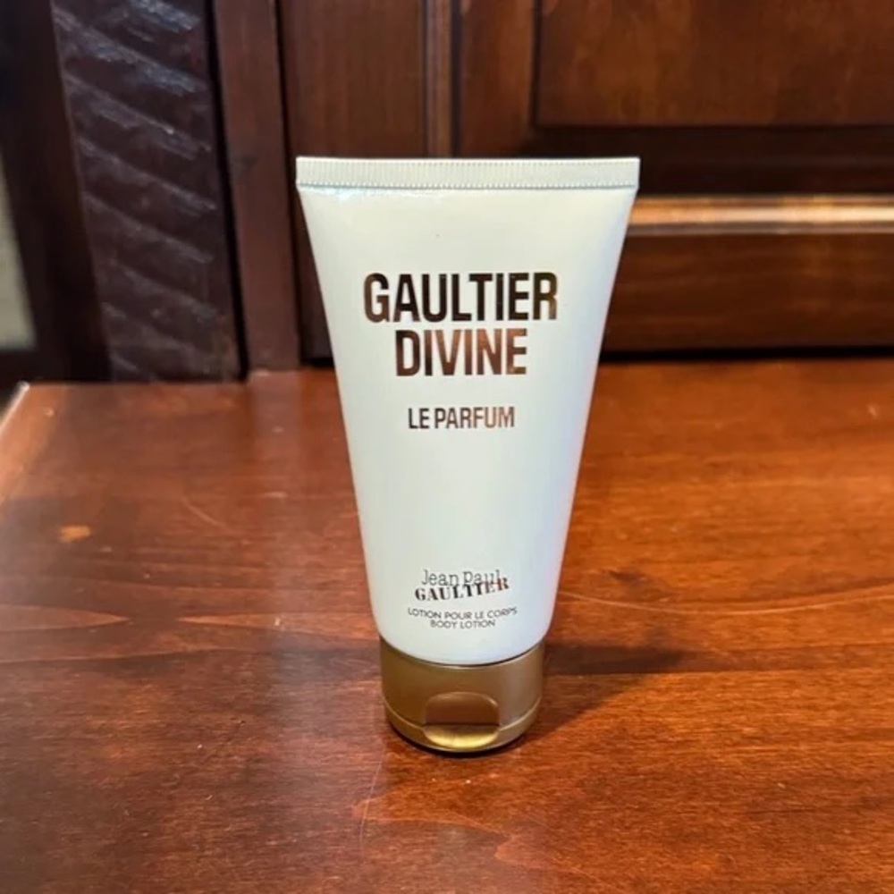 Jean Paul Gaultier Divine Le Parfum Body Lotion in Cream and Gold